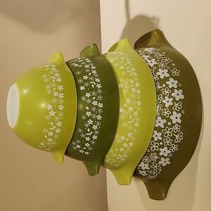 Vintage  Pyrex spring Blossom crazy daisy   444.443-442-441-